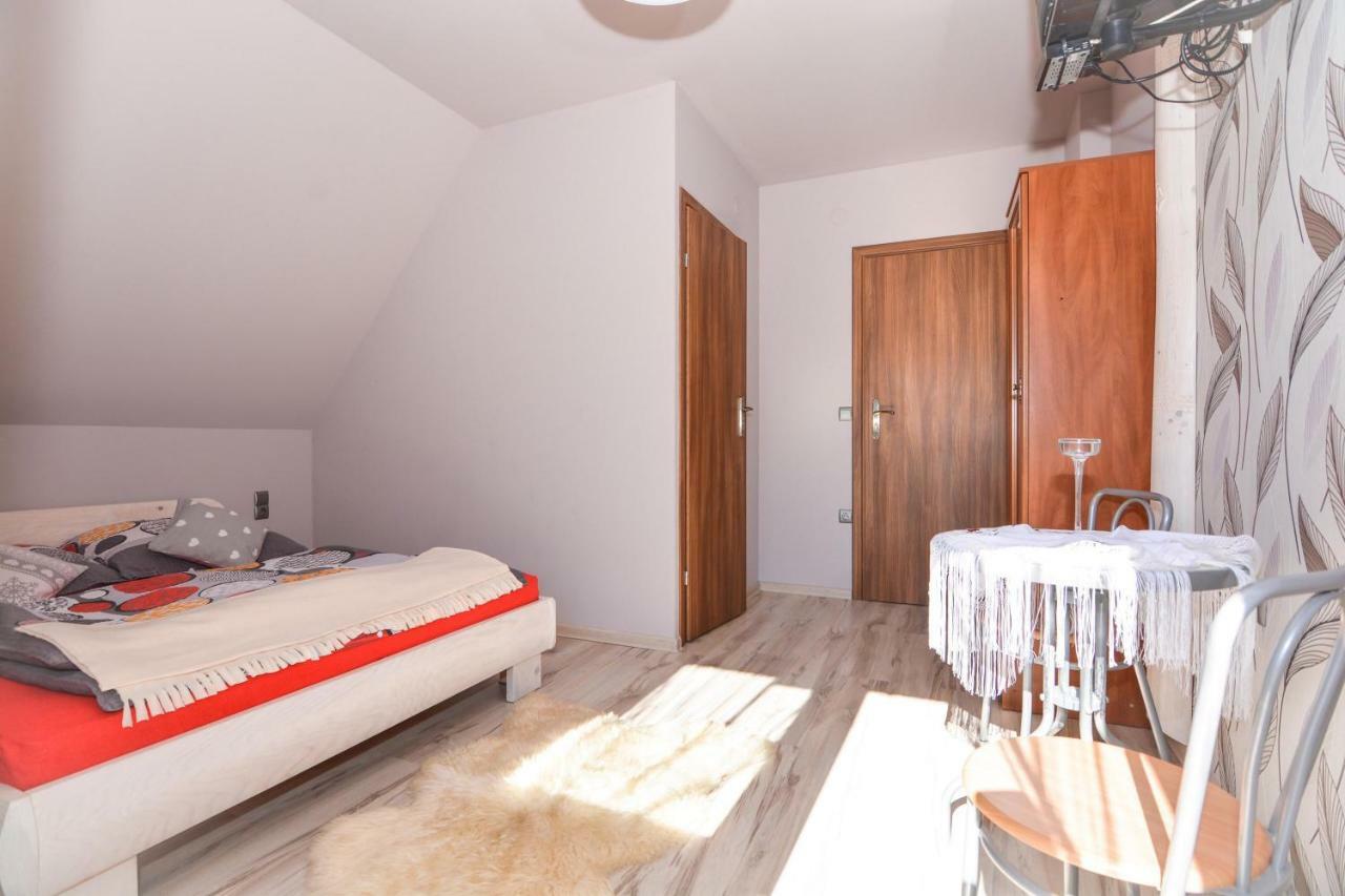 Habitación en casa particular Goscinne Estilo